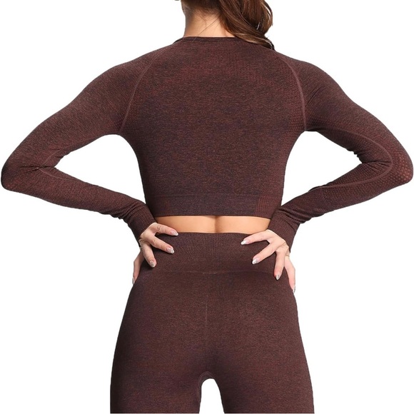 LONG SLEEVE CROP TOP - Picture 4 of 4